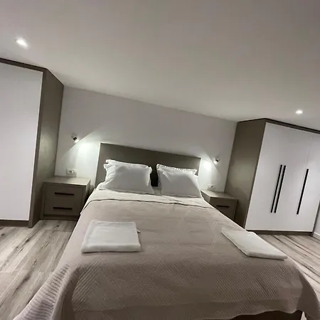 Isla Apartment